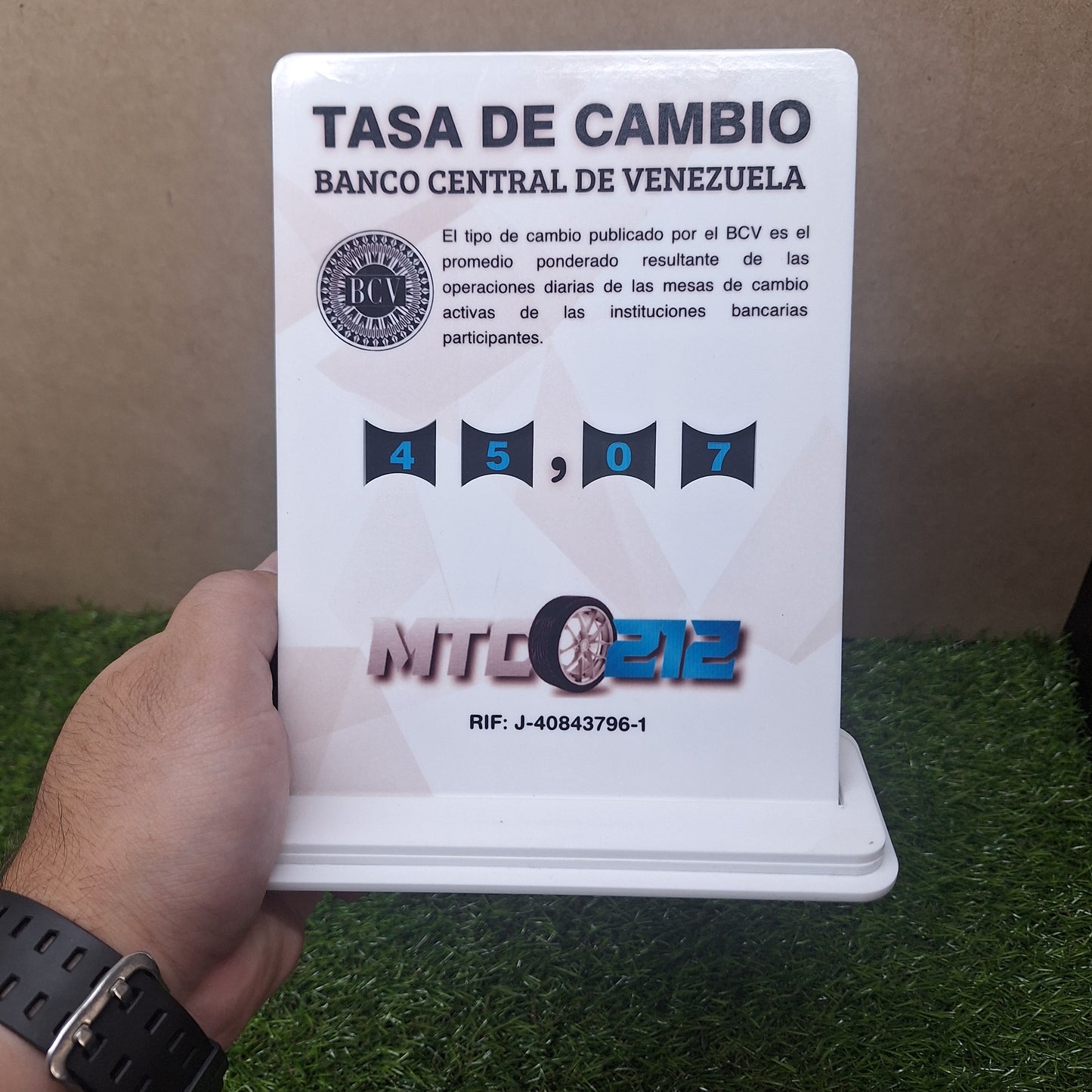 Hablador tasa BCV en acrilico blanco sublimado full color con números integrados