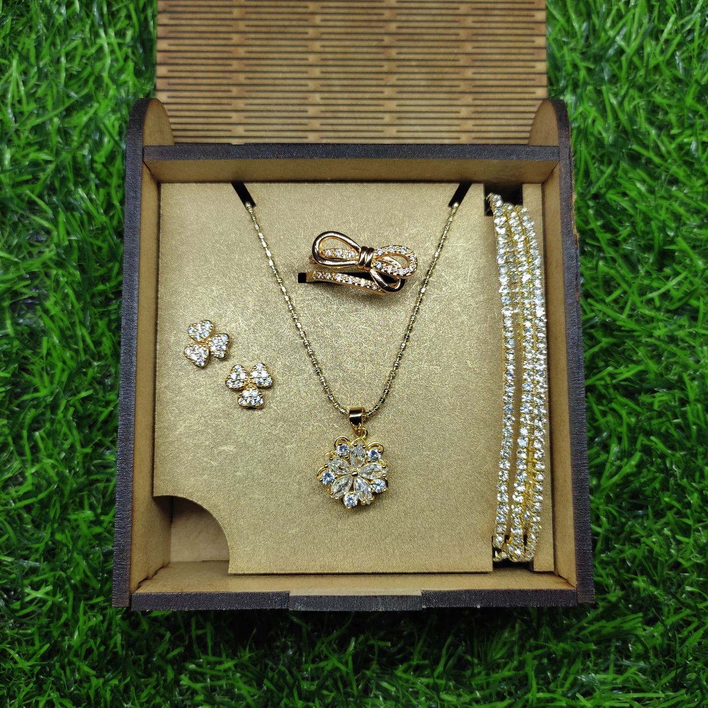 Set Joyero - Flor Radiante